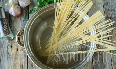 Спагетти с беконом Вкусный рецепт спагетти с беконом